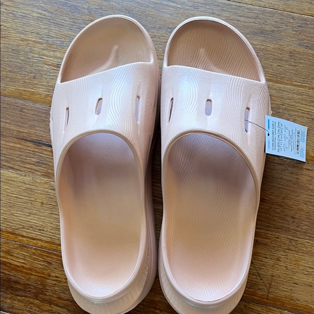 Hoka Women's Peach Slides size 13